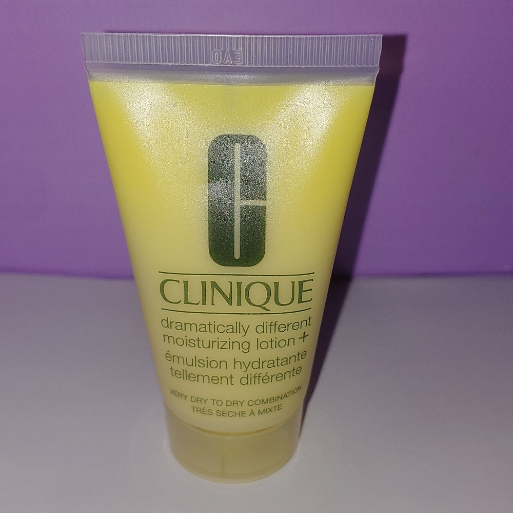 $5 Dramatically Different lotion very dry to dry combination Clinique